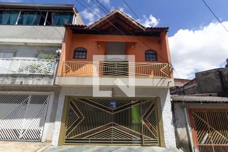 Casa à venda com 275m², 3 quartos e 3 vagasFachada