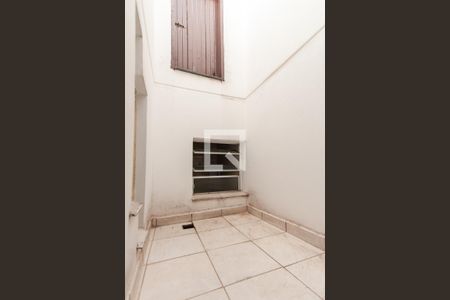 Casa à venda com 168m², 3 quartos e 4 vagas Casa à venda com 168m², 3 quartos e 4 vagasQuarto 2