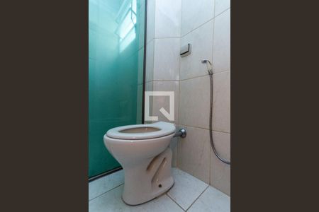 Casa à venda com 168m², 3 quartos e 4 vagas Casa à venda com 168m², 3 quartos e 4 vagasBanheiro