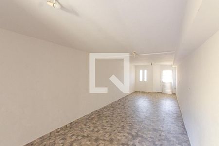 Casa à venda com 168m², 3 quartos e 4 vagas Casa à venda com 168m², 3 quartos e 4 vagasGaragem