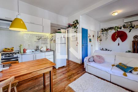 Sala e Cozinha de apartamento para alugar com 1 quarto, 56m² em Vila Mariana, São Paulo
