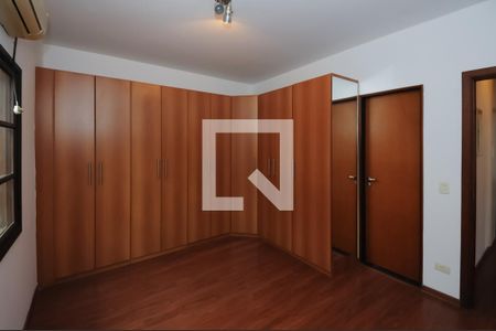 Casa à venda com 177m², 3 quartos e 6 vagasQuarto 1 ( Suíte )
