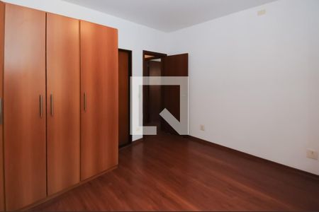 Casa à venda com 177m², 3 quartos e 6 vagasQuarto 1 ( Suíte )