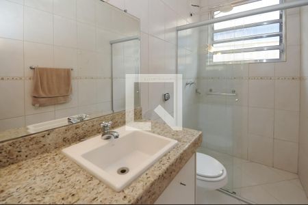 Casa à venda com 177m², 3 quartos e 6 vagasBanheiro Social