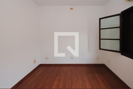 Casa à venda com 177m², 3 quartos e 6 vagasQuarto 2