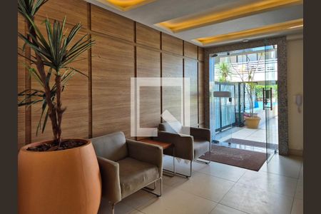 Apartamento à venda com 83m², 2 quartos e 1 vaga Apartamento à venda com 83m², 2 quartos e 1 vagaHall de entrada