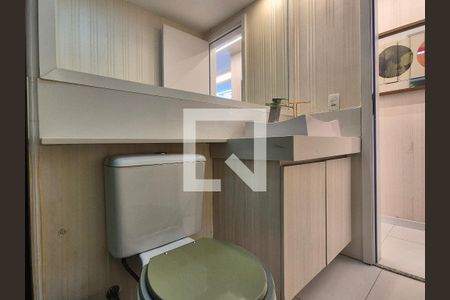 Apartamento à venda com 83m², 2 quartos e 1 vaga Apartamento à venda com 83m², 2 quartos e 1 vagaBanheiro
