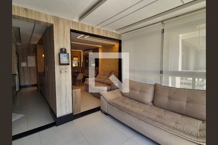 Apartamento à venda com 83m², 2 quartos e 1 vaga Apartamento à venda com 83m², 2 quartos e 1 vagaVaranda