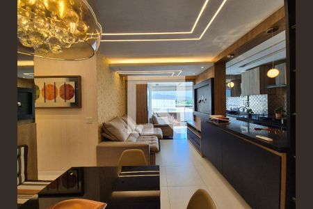 Apartamento à venda com 83m², 2 quartos e 1 vaga Apartamento à venda com 83m², 2 quartos e 1 vagaSala