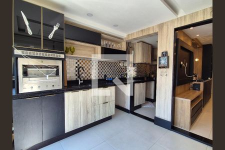 Apartamento à venda com 83m², 2 quartos e 1 vaga Apartamento à venda com 83m², 2 quartos e 1 vagaVaranda