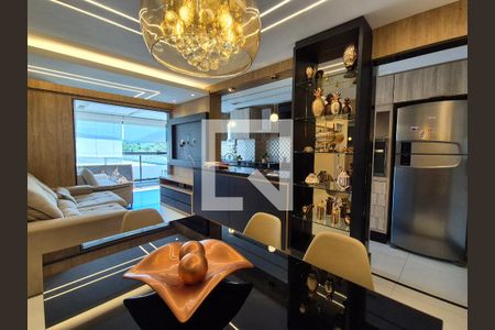 Apartamento à venda com 83m², 2 quartos e 1 vaga Apartamento à venda com 83m², 2 quartos e 1 vagaSala