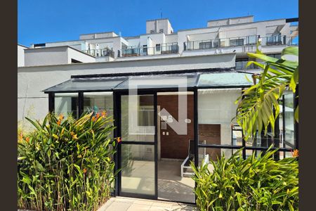 Apartamento à venda com 83m², 2 quartos e 1 vaga Apartamento à venda com 83m², 2 quartos e 1 vagaÁrea comum