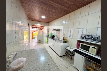 Casa à venda com 180m², 3 quartos e 2 vagasCozinha