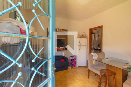 Casa à venda com 6 quartos, 550m² em Mathias Velho, Canoas