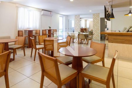 Apartamento para alugar com 49m², 2 quartos e 1 vaga Apartamento para alugar com 49m², 2 quartos e 1 vagaÁrea comum - Salão de festas