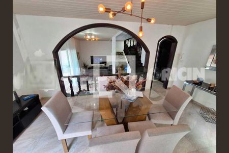 Casa à venda com 4 quartos, 528m² em Pechincha, Rio de Janeiro