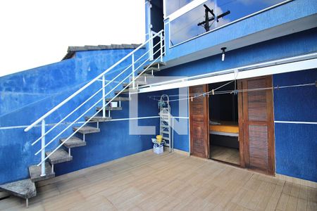 Casa à venda com 236m², 3 quartos e 2 vagasQuarto 1 - Suíte Banheiro Sacada