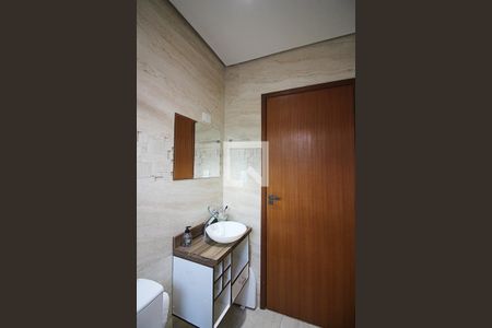 Casa à venda com 236m², 3 quartos e 2 vagasBanheiro Social