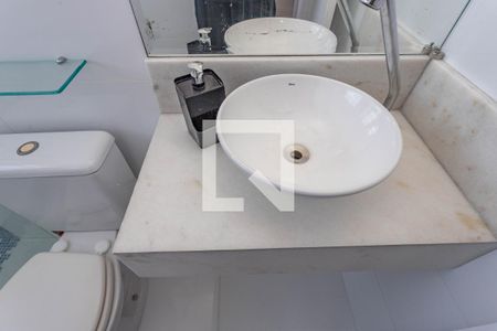 Apartamento à venda com 56m², 2 quartos e 1 vaga Apartamento à venda com 56m², 2 quartos e 1 vagaBanheiro da suíte