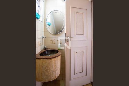 Casa para alugar com 580m², 5 quartos e 6 vagasLavabo