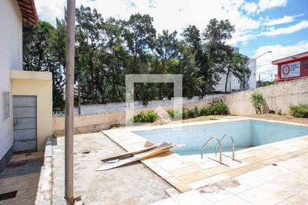 Casa para alugar com 580m², 5 quartos e 6 vagasPiscina