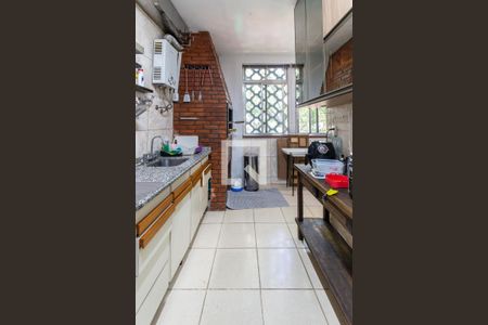 Apartamento à venda com 75m², 2 quartos e 1 vagaCozinha e Área de Serviço