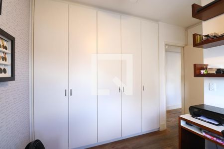 Apartamento à venda com 158m², 3 quartos e 2 vagasSuíte 2