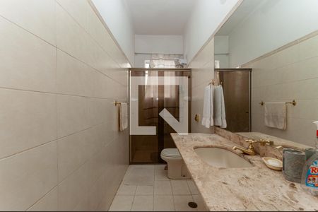 Banheiro Social de casa para alugar com 2 quartos, 100m² em Água Branca, São Paulo