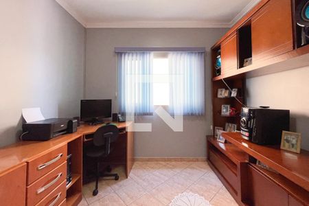 Casa à venda com 255m², 5 quartos e 2 vagasEscritório - Casa 1