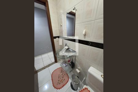 Casa à venda com 154m², 3 quartos e 2 vagasLavabo