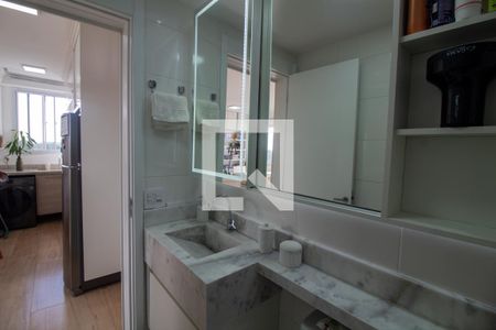 Banheiro de apartamento à venda com 1 quarto, 34m² em Santo Amaro, São Paulo
