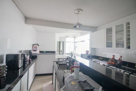 Casa para alugar com 500m², 3 quartos e 2 vagasCozinha