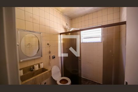 Casa à venda com 300m², 3 quartos e 2 vagas Casa à venda com 300m², 3 quartos e 2 vagasBanheiro Social