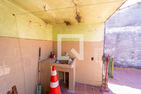 Casa à venda com 300m², 3 quartos e 2 vagas Casa à venda com 300m², 3 quartos e 2 vagasTerraço