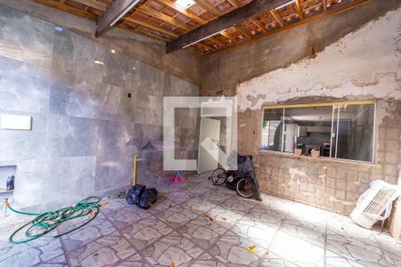 Casa à venda com 300m², 3 quartos e 2 vagas Casa à venda com 300m², 3 quartos e 2 vagasGaragem