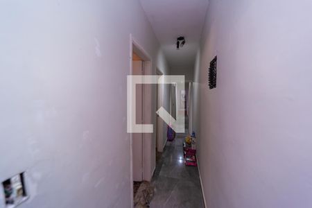 Casa à venda com 300m², 3 quartos e 2 vagas Casa à venda com 300m², 3 quartos e 2 vagasCorredor