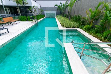 Studio para alugar com 27m², 1 quarto e sem vaga Studio para alugar com 27m², 1 quarto e sem vagaÁrea comum - Piscina