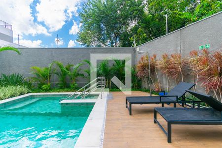 Studio para alugar com 27m², 1 quarto e sem vaga Studio para alugar com 27m², 1 quarto e sem vagaÁrea comum - Piscina