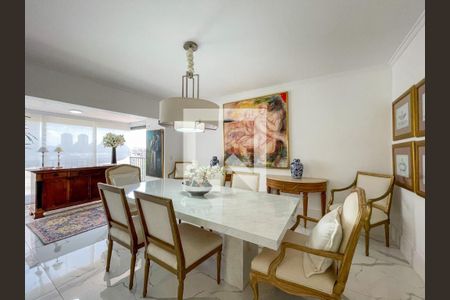 Apartamento à venda com 289m², 4 quartos e 4 vagas