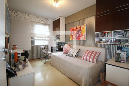 Quarto 1 de apartamento à venda com 3 quartos, 123m² em Moema, São Paulo