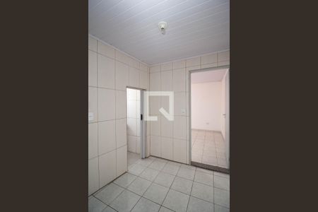 Corredor de casa para alugar com 2 quartos, 120m² em Vila Iorio, São Paulo
