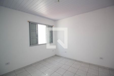 Quarto 2 de casa para alugar com 2 quartos, 120m² em Vila Iorio, São Paulo