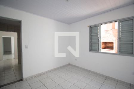 Quarto 2 de casa para alugar com 2 quartos, 120m² em Vila Iorio, São Paulo