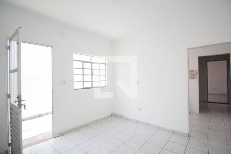 Sala de casa para alugar com 2 quartos, 120m² em Vila Iorio, São Paulo