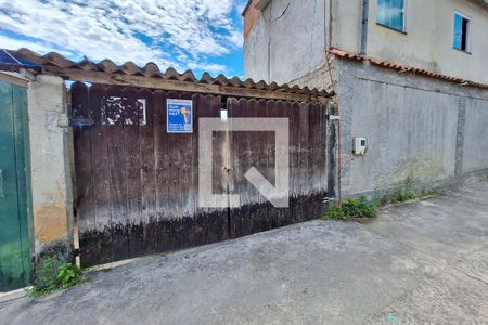 Casa para alugar com 80m², 2 quartos e 1 vaga Casa para alugar com 80m², 2 quartos e 1 vagaFachada