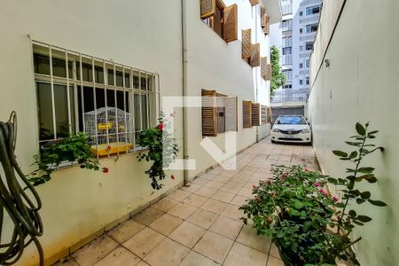 Casa à venda com 369m², 8 quartos e 5 vagasQuintal