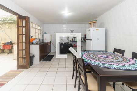 Casa à venda com 369m², 8 quartos e 5 vagasCozinha