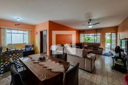 Casa à venda com 369m², 8 quartos e 5 vagasSala CASA 03