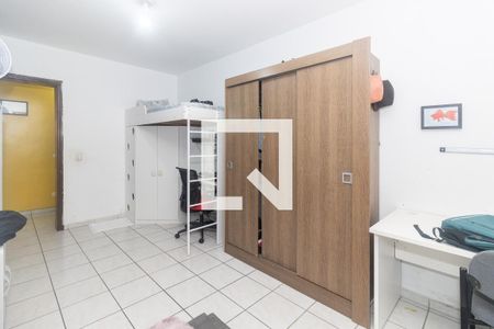 Casa à venda com 369m², 8 quartos e 5 vagasQuarto 2