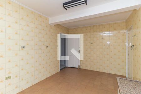 Casa à venda com 140m², 2 quartos e 2 vagasCozinha